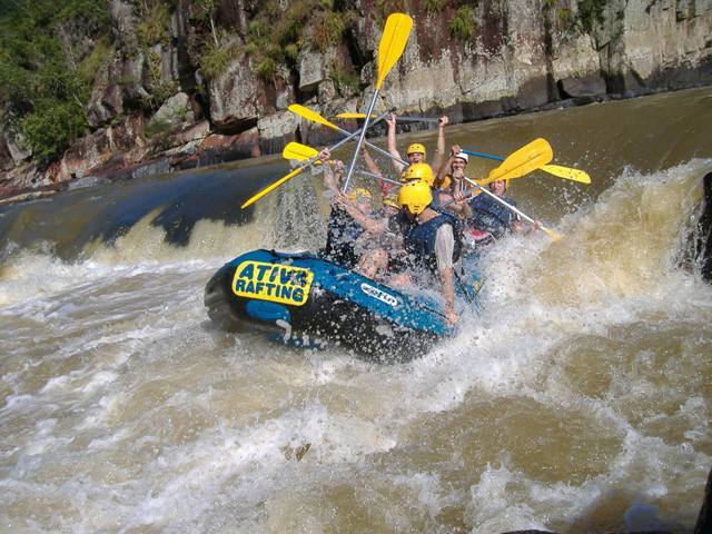 Pontos Turísticos de Indaial - Rafting no rio Itajaí-Açu