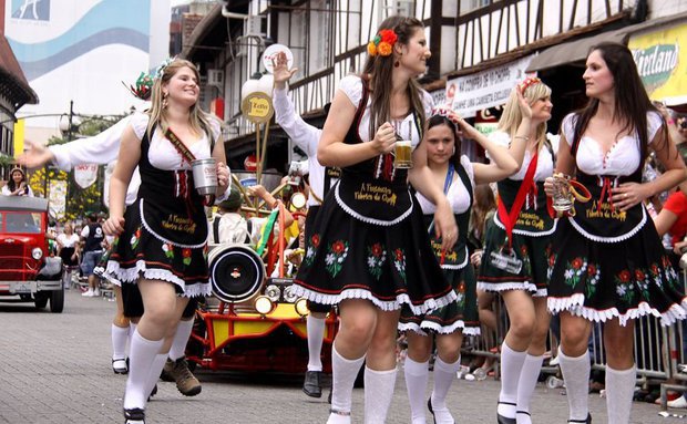 Oktoberfest 2022 acontecerá entre 5 e 23 de outubro, em Blumenau
